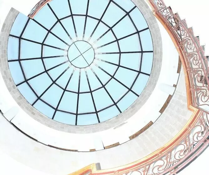 Hotelli Palette   Silver Castle