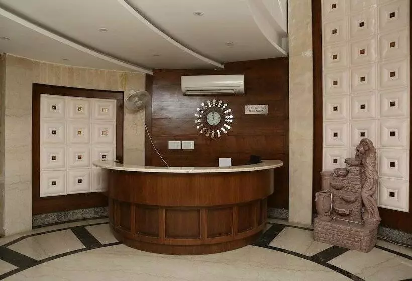 Hotelli Palette   Silver Castle