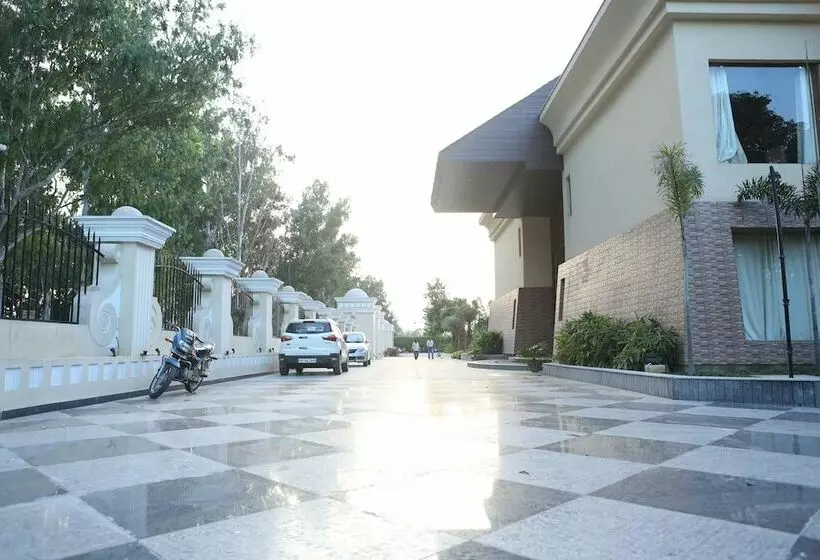 Hotelli Palette   Silver Castle