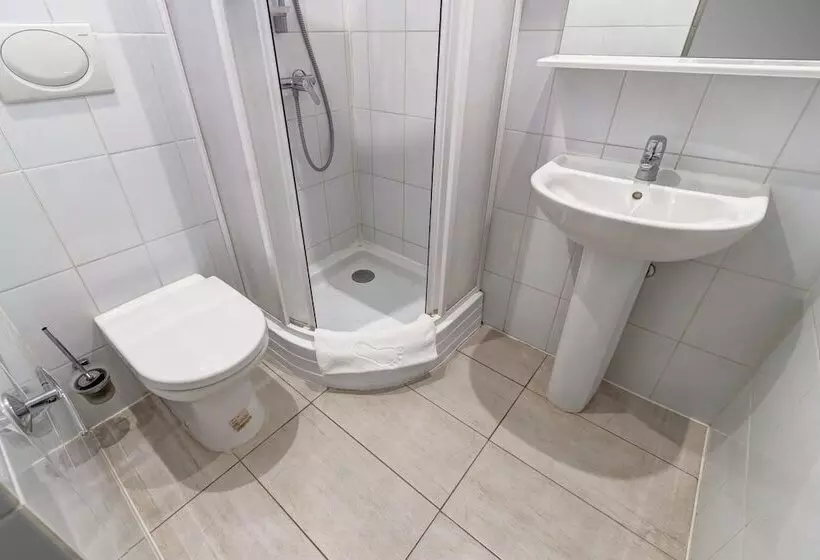هتل Tiara Domodedovo Guest House
