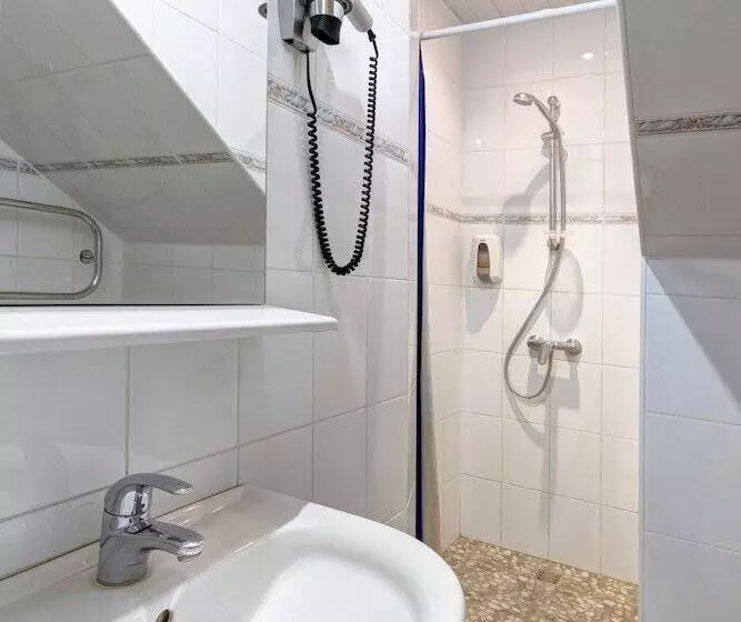 هتل Tiara Domodedovo Guest House
