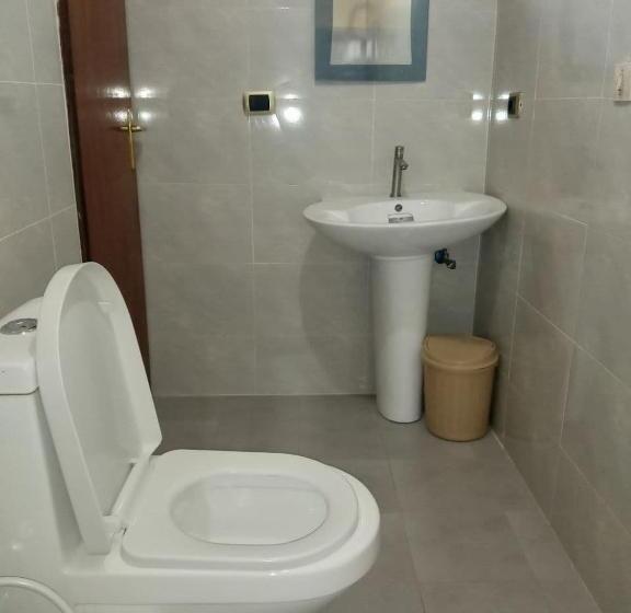 تختخواب و صبحانه Lucy Guest House