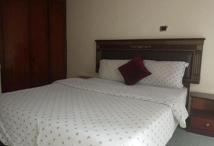 تختخواب و صبحانه Lucy Guest House