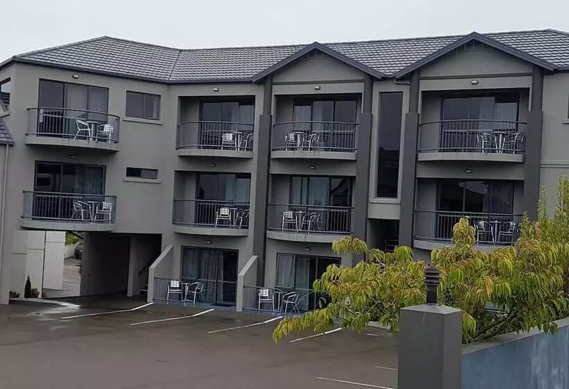 Motelli Bay City Motor Lodge