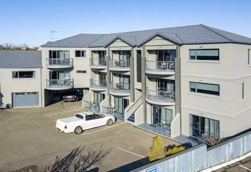 Motelli Bay City Motor Lodge