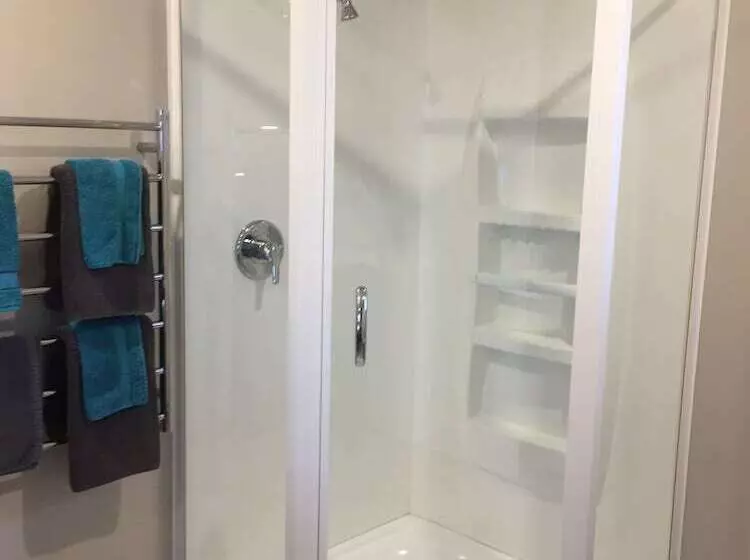 Motelli Bay City Motor Lodge