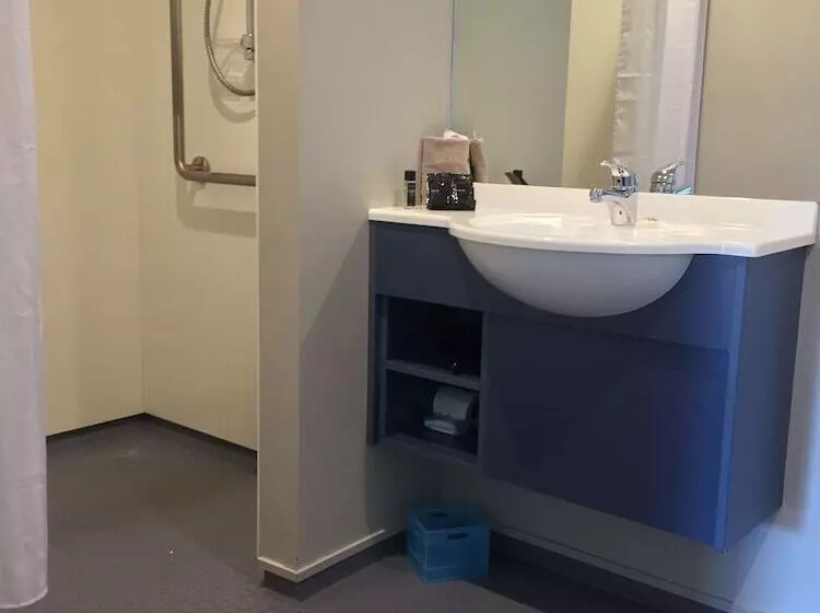 Motelli Bay City Motor Lodge