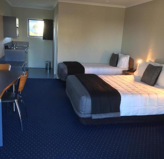 Мотель Bay City Motor Lodge