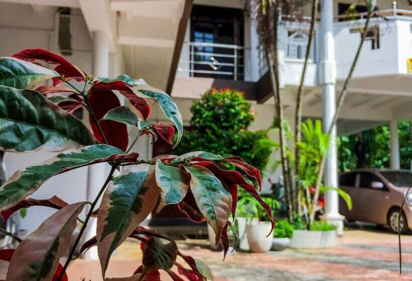 تختخواب و صبحانه Myro Homestay