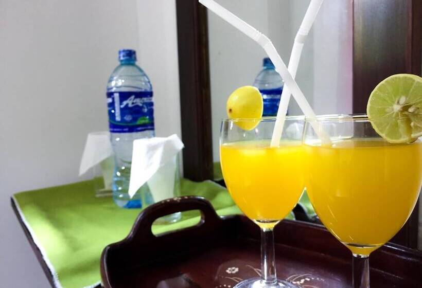 تختخواب و صبحانه Myro Homestay