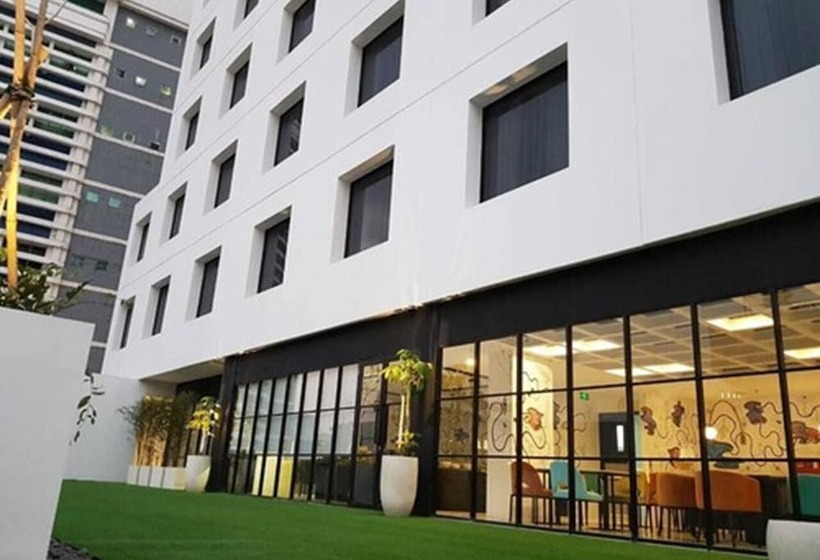 De Braga, Artotel Curated