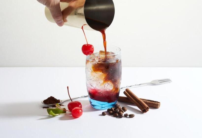 De Braga, Artotel Curated