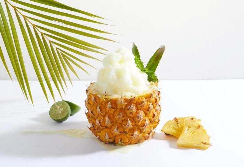 De Braga, Artotel Curated