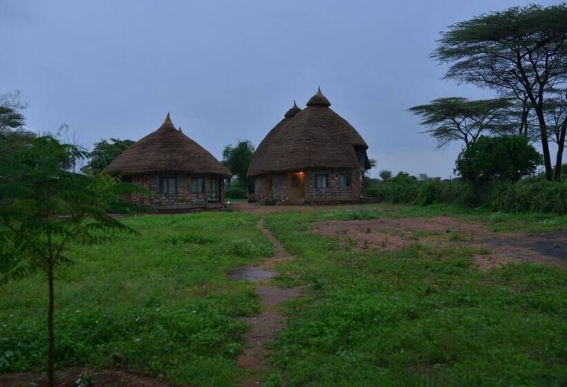 هتل Emerald Lodge Turmi