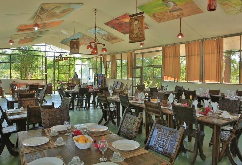 هتل Emerald Lodge Turmi