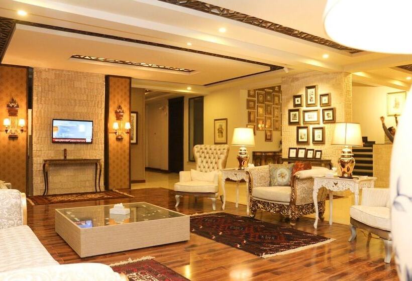 Hotel Shelton Rezidor Swat