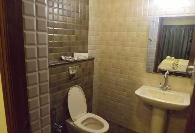 Hotelli The Majestic Crown