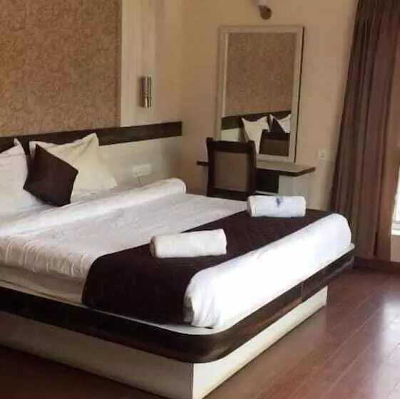 Hotelli The Majestic Crown