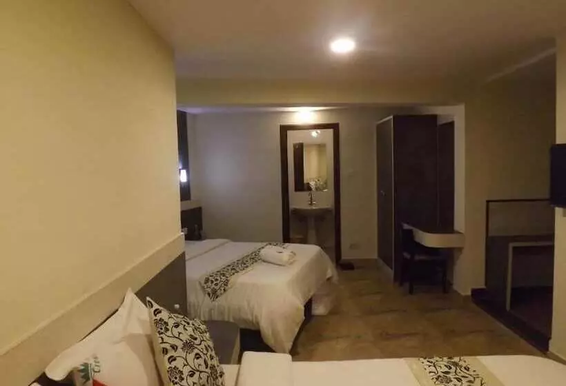 Hotelli The Majestic Crown