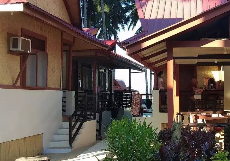 Majatalo El Seatopia Beach Cottages