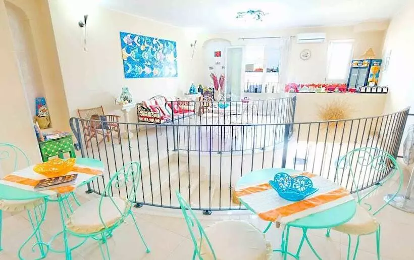 Aamiaismajoitus (B&B) Adua Art