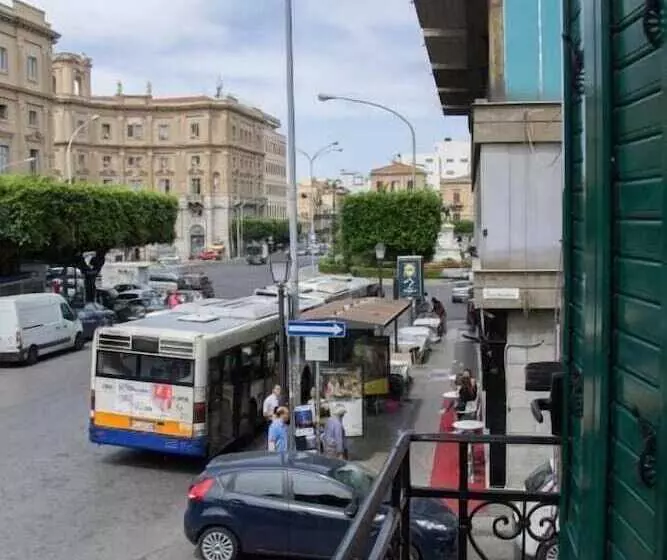 Aamiaismajoitus (B&B) Monte Palace Palermo