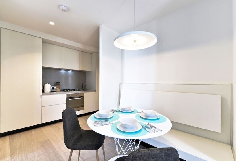 Domo Apartments Empire