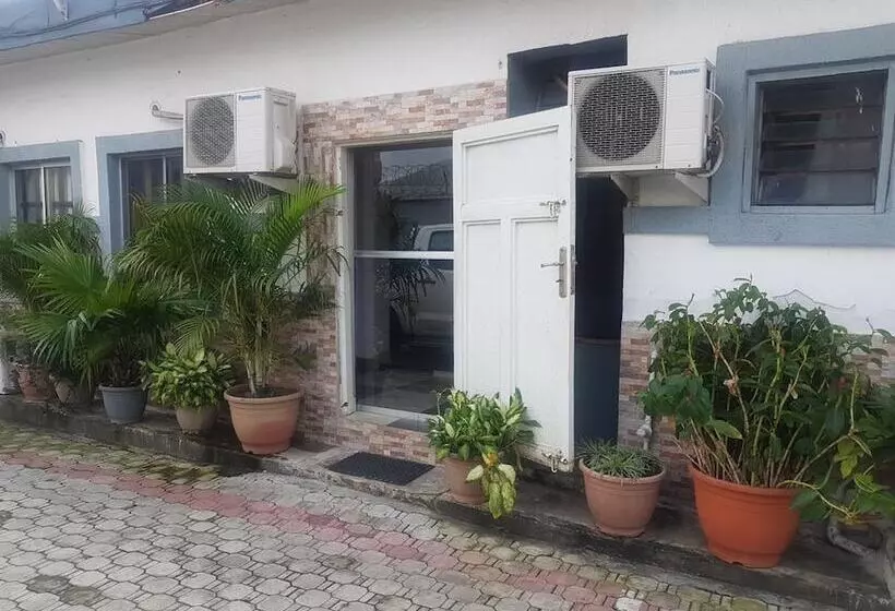 Elmariz Kitchen Motel