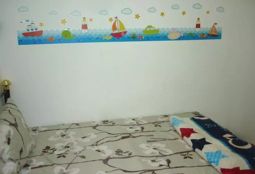 H Homestay Semi D 1000mbps Wifi, Astro & Private Parking
