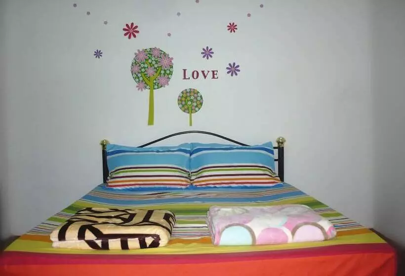H Homestay Semi D 1000mbps Wifi, Astro & Private Parking