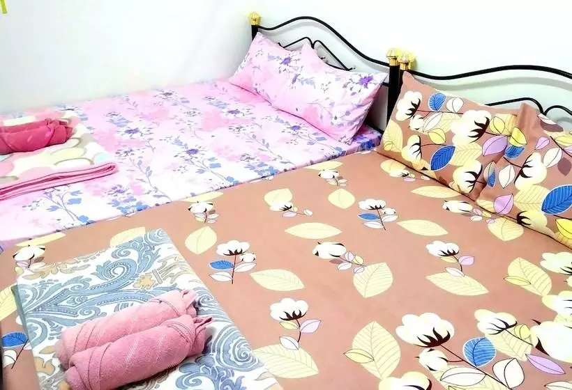 H Homestay Semi D 1000mbps Wifi, Astro & Private Parking