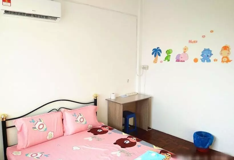 H Homestay Semi D 1000mbps Wifi, Astro & Private Parking