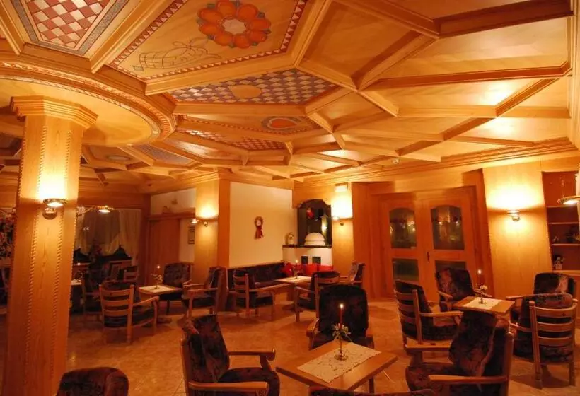 Hotelli Belvedere Srl