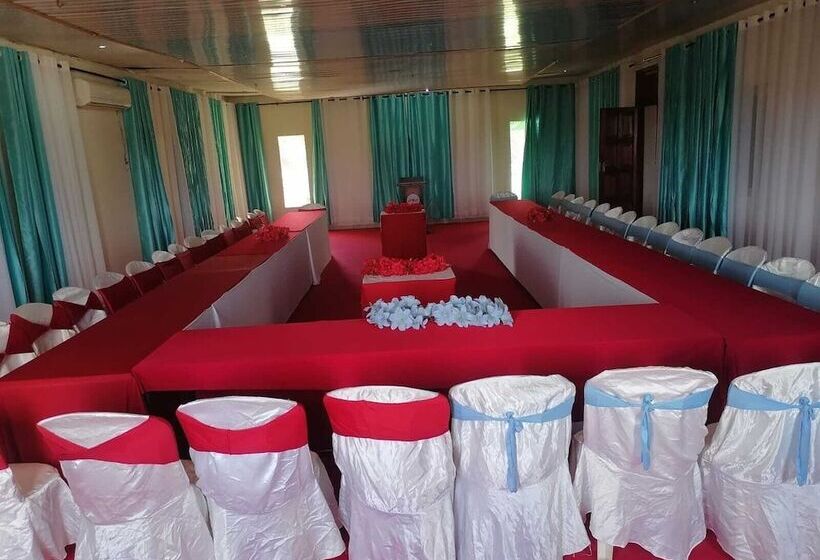 هتل Kinondoni Diamond