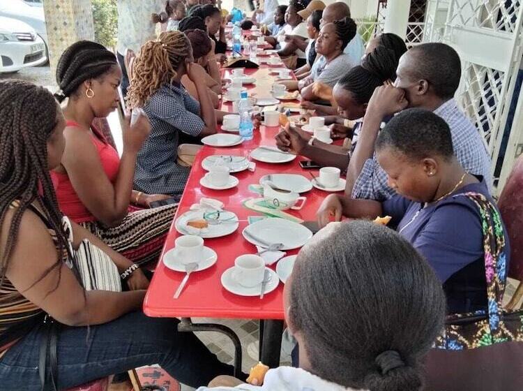 هتل Kinondoni Diamond