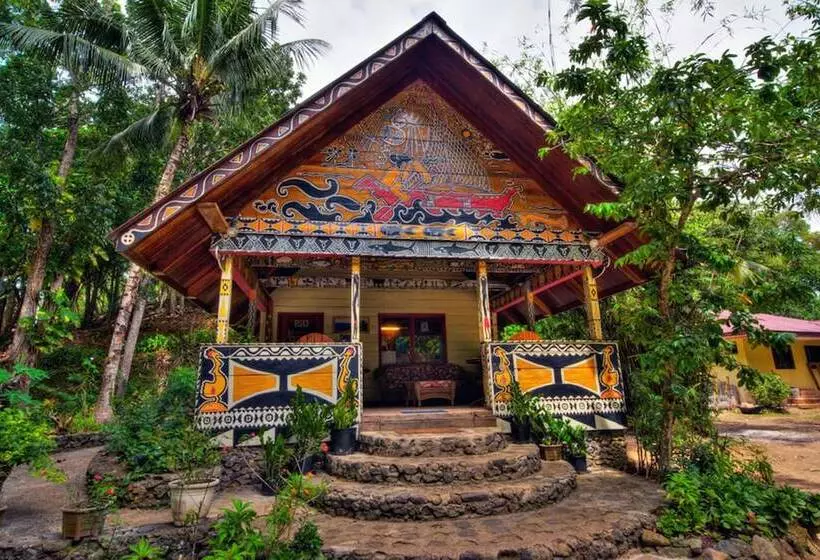 هتل Palau Carolines Resort