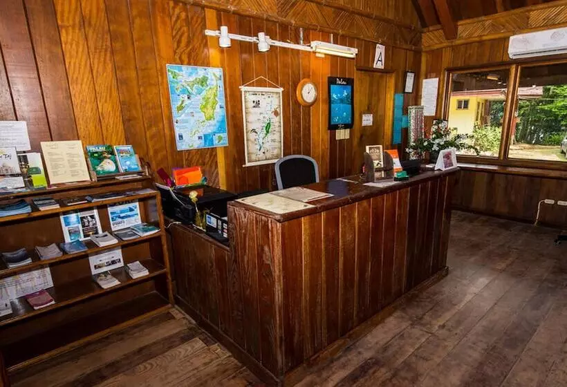 هتل Palau Carolines Resort