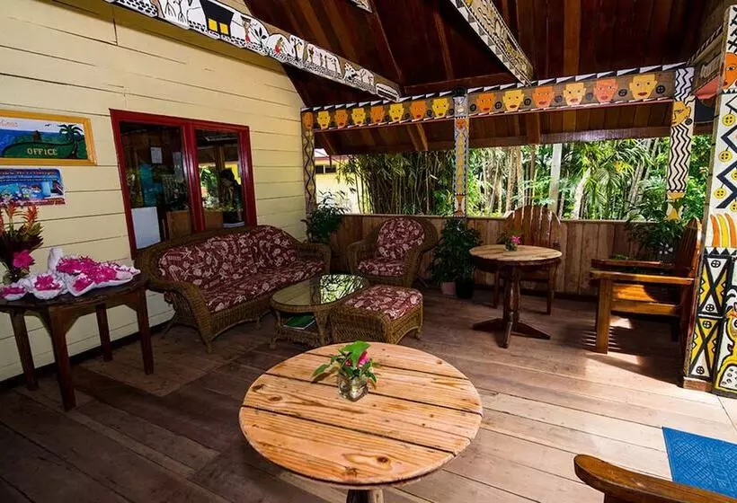 هتل Palau Carolines Resort