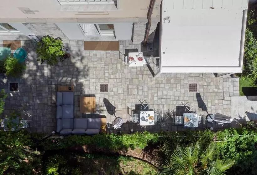 Le Stanze Del Lago Suites & Pool