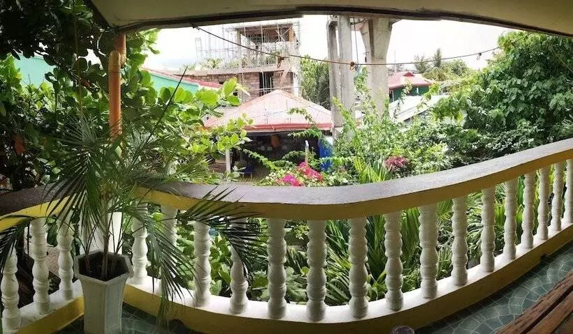 Majatalo Guanna's Place Room And Resto Bar