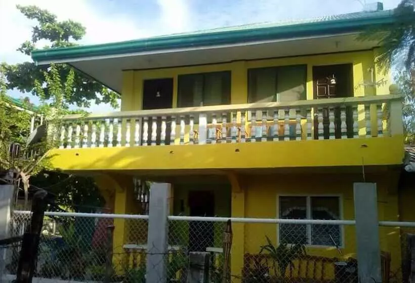 Majatalo Guanna's Place Room And Resto Bar