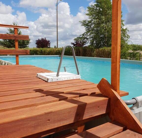 אתר נופש Owr Piramida 2