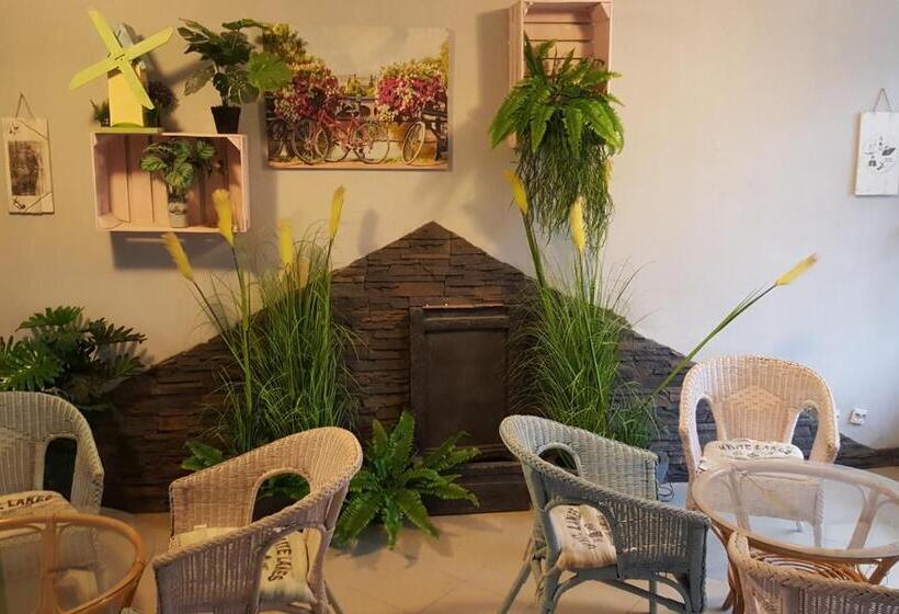 אתר נופש Owr Piramida 2