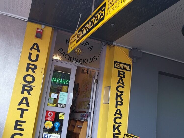 فندق صغير Aurora Backpackers