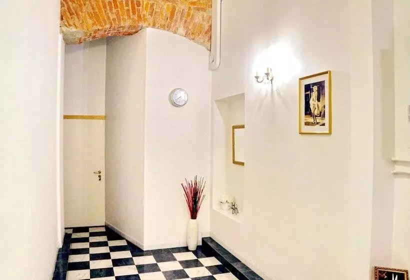 Hotelli At Hermitage