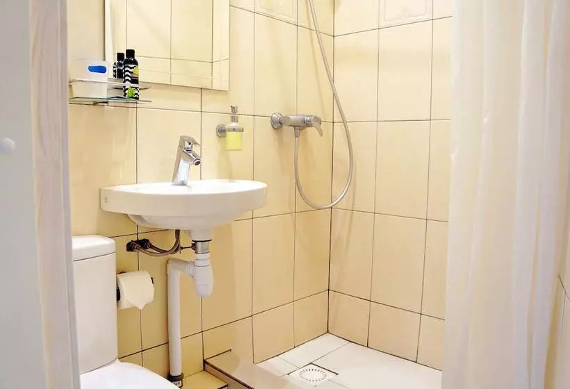 Hotelli At Hermitage