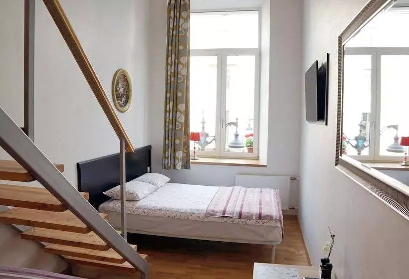 Hotelli At Hermitage