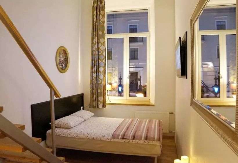 Hotelli At Hermitage