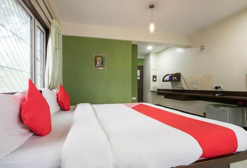 هتل Compact Villa Lavelle