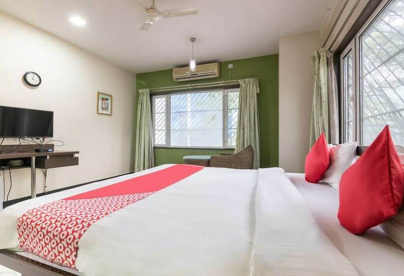 هتل Compact Villa Lavelle